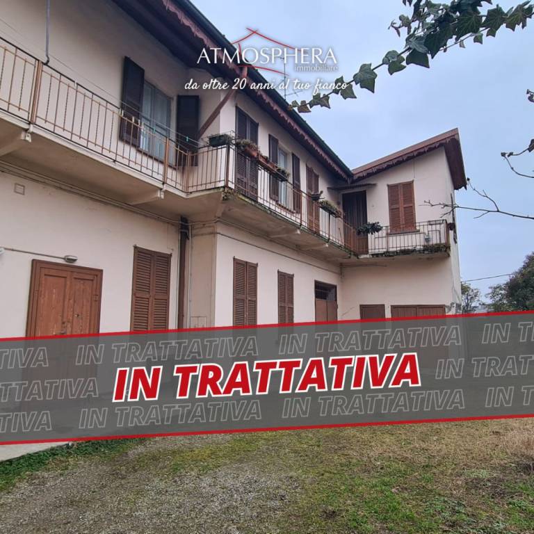 casa indipendente in vendita a Tradate