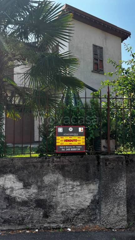 casa indipendente in vendita a Tradate