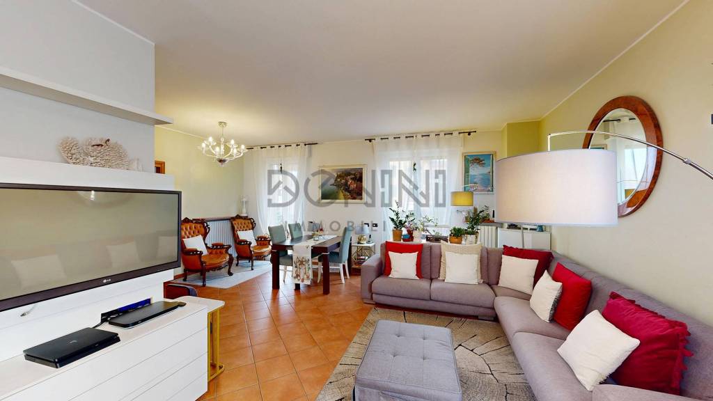 appartamento in vendita a Tradate in zona Ceppine