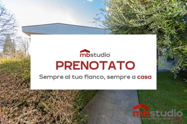 casa indipendente in vendita a Tradate