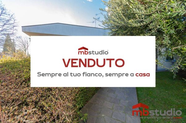 casa indipendente in vendita a Tradate