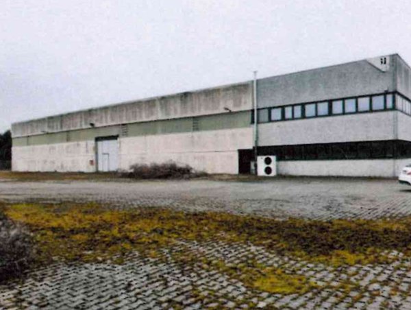 capannone in vendita a Tradate in zona Abbiate Guazzone