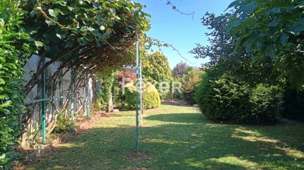 casa indipendente in vendita a Tradate