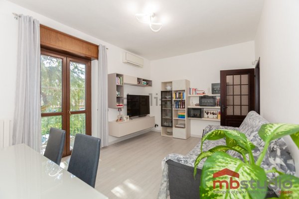 appartamento in vendita a Tradate in zona Abbiate Guazzone