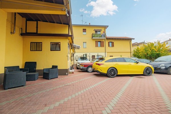 capannone in vendita a Tradate