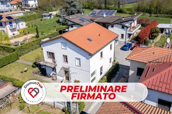 casa indipendente in vendita a Tradate in zona Ceppine