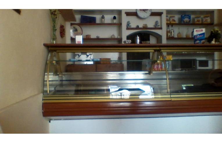 negozio in vendita a Tradate