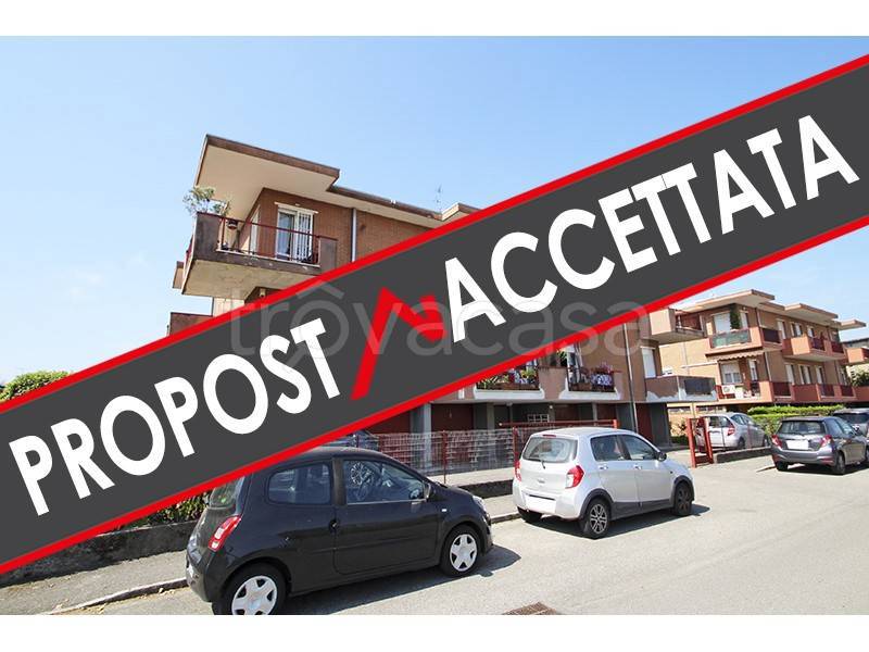 appartamento in vendita a Tradate in zona Abbiate Guazzone