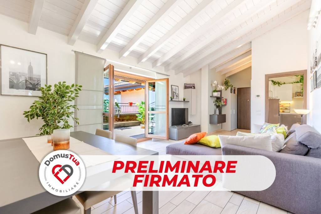 appartamento in vendita a Tradate in zona Ceppine