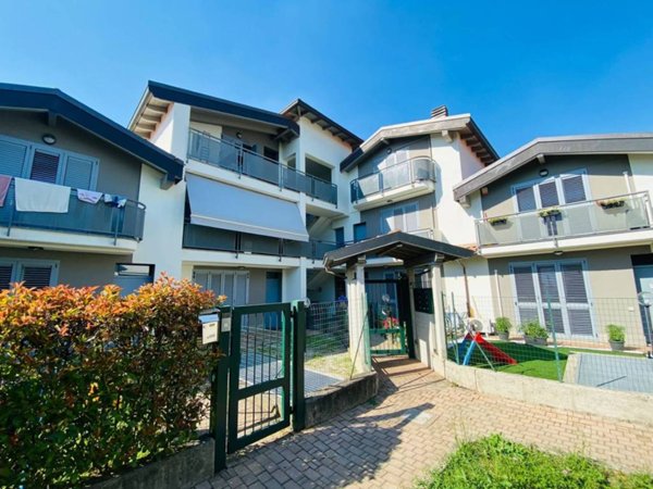 appartamento in vendita a Tradate in zona Ceppine