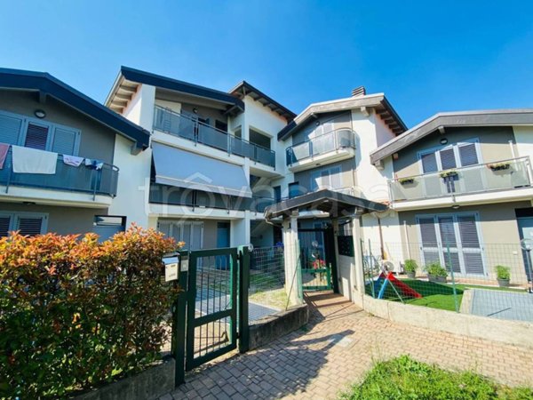 appartamento in vendita a Tradate in zona Ceppine