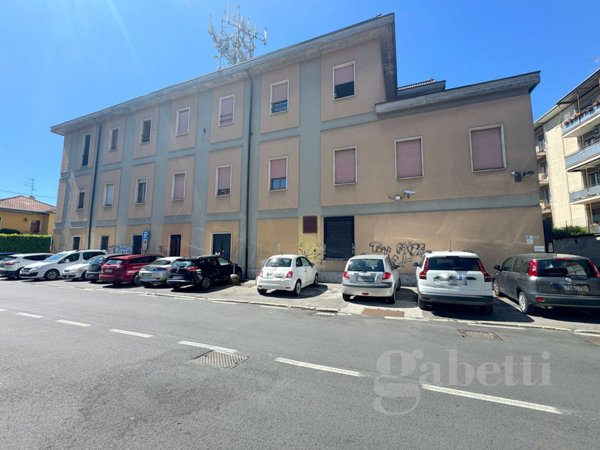 locale di sgombero in vendita a Tradate