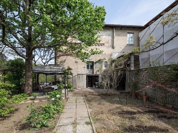 intera palazzina in vendita a Tradate