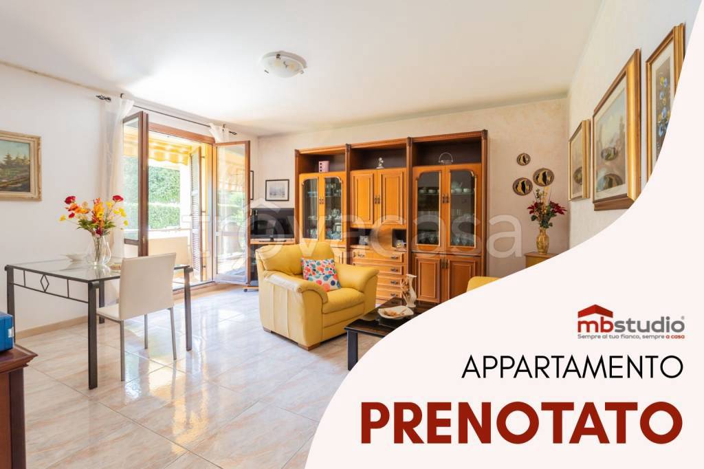 appartamento in vendita a Tradate in zona Abbiate Guazzone