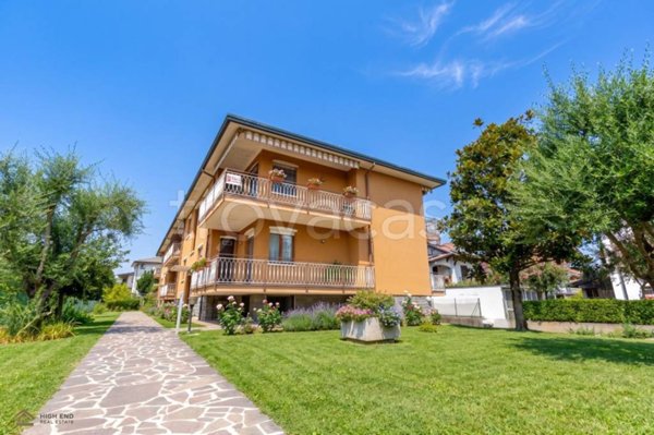 appartamento in vendita a Tradate in zona Abbiate Guazzone