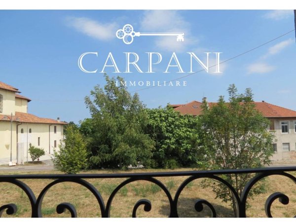 casa indipendente in vendita a Tradate