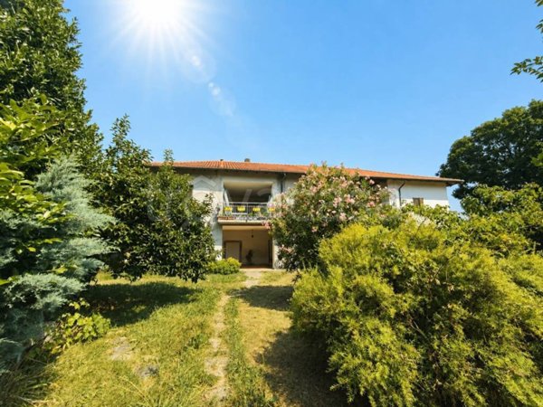 appartamento in vendita a Tradate in zona Abbiate Guazzone