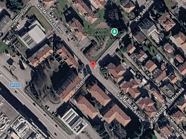 ufficio in vendita a Tradate in zona Abbiate Guazzone