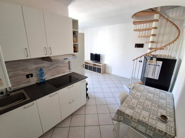 appartamento in vendita a Tradate in zona Ceppine