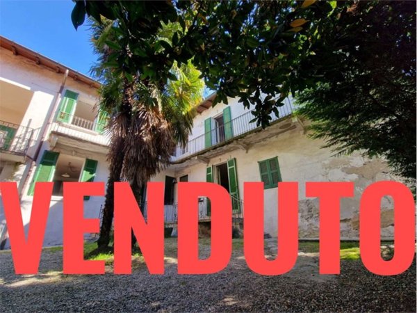 appartamento in vendita a Travedona-Monate