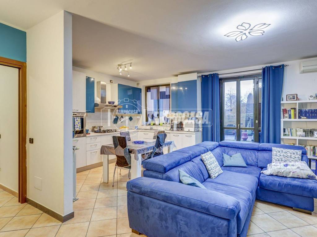 appartamento in vendita a Travedona-Monate
