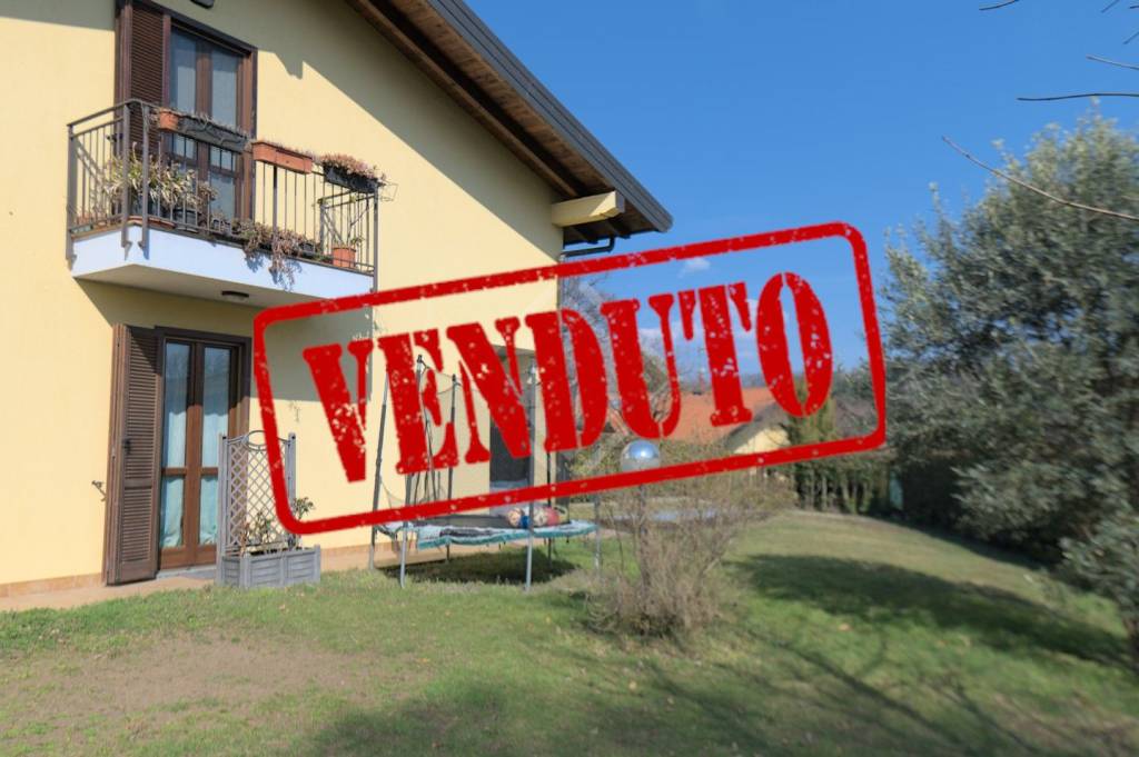 appartamento in vendita a Travedona-Monate