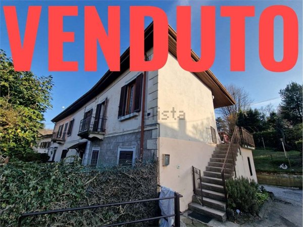 appartamento in vendita a Travedona-Monate