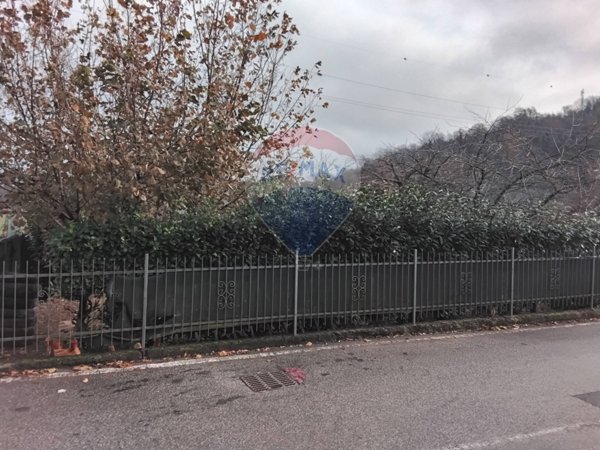 bifamiliare in vendita a Travedona-Monate
