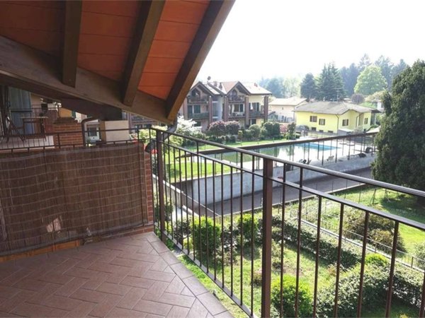 appartamento in vendita a Travedona-Monate