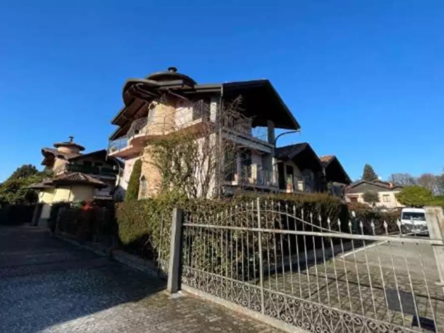 casa indipendente in vendita a Travedona-Monate