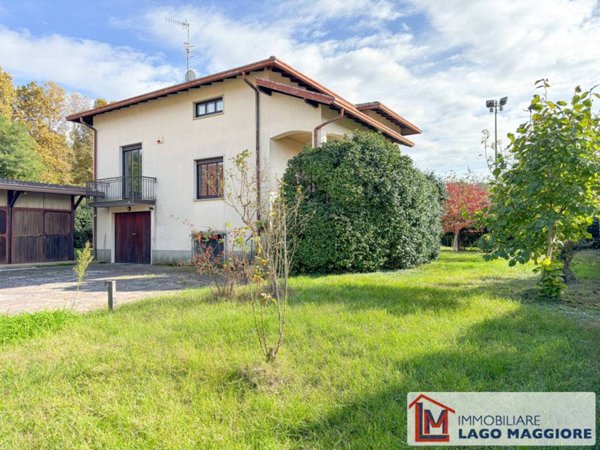 casa indipendente in vendita a Travedona-Monate