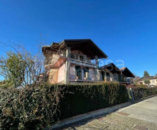 appartamento in vendita a Travedona-Monate