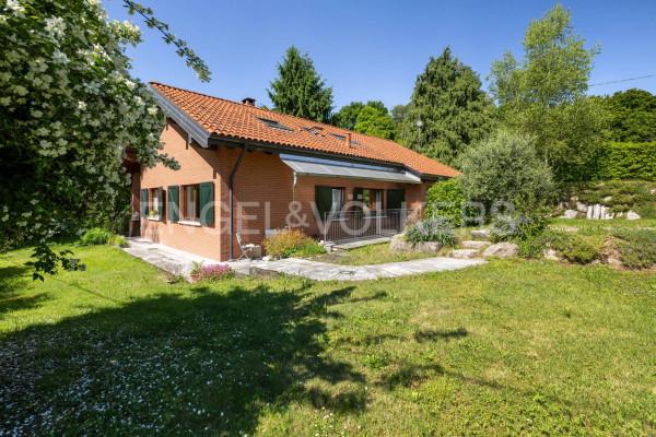 casa indipendente in vendita a Travedona-Monate