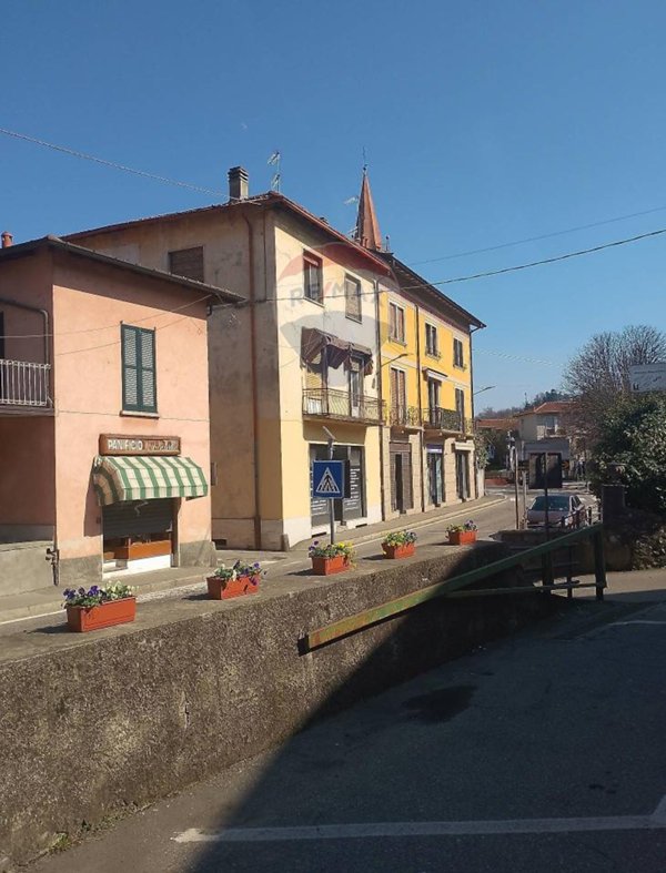 appartamento in vendita a Travedona-Monate