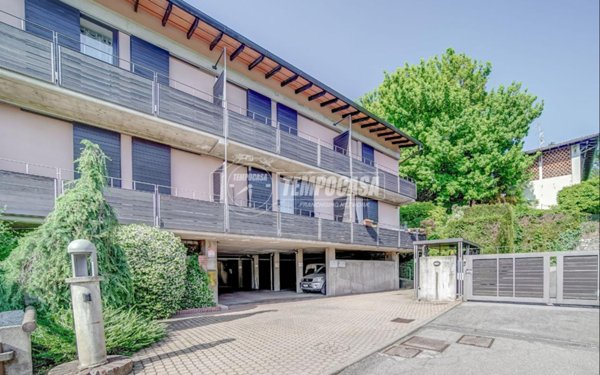appartamento in vendita a Travedona-Monate