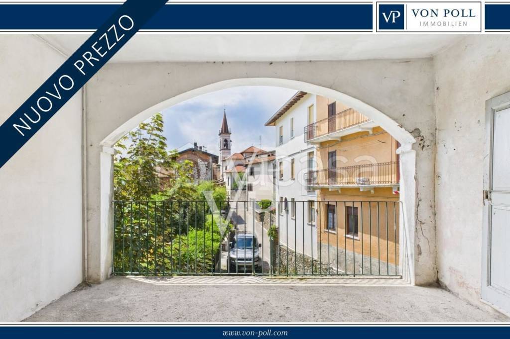 casa indipendente in vendita a Travedona-Monate