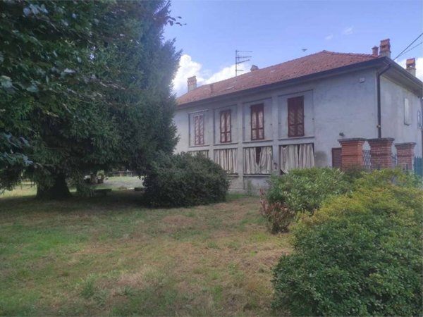 casa indipendente in vendita a Travedona-Monate