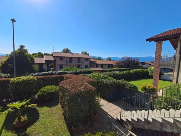 appartamento in vendita a Travedona-Monate