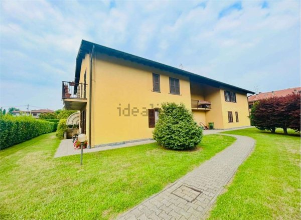 appartamento in vendita a Travedona-Monate
