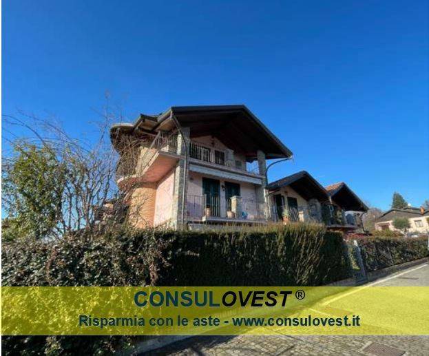 casa indipendente in vendita a Travedona-Monate