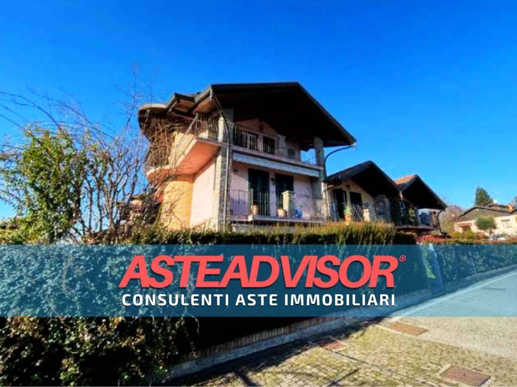 casa indipendente in vendita a Travedona-Monate