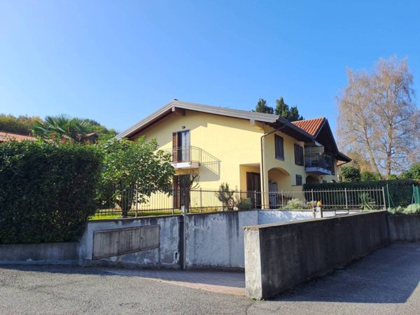 appartamento in vendita a Travedona-Monate