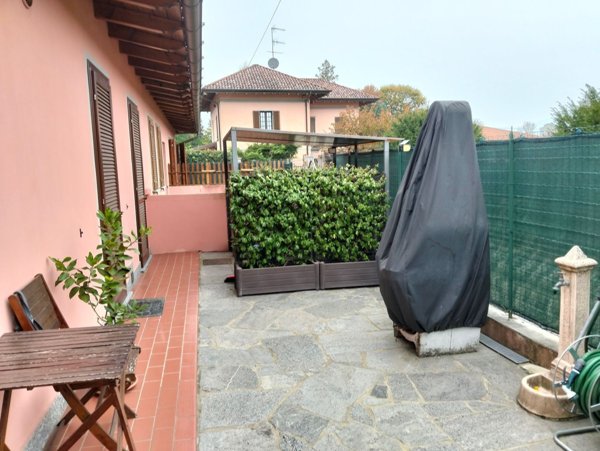 appartamento in vendita a Travedona-Monate