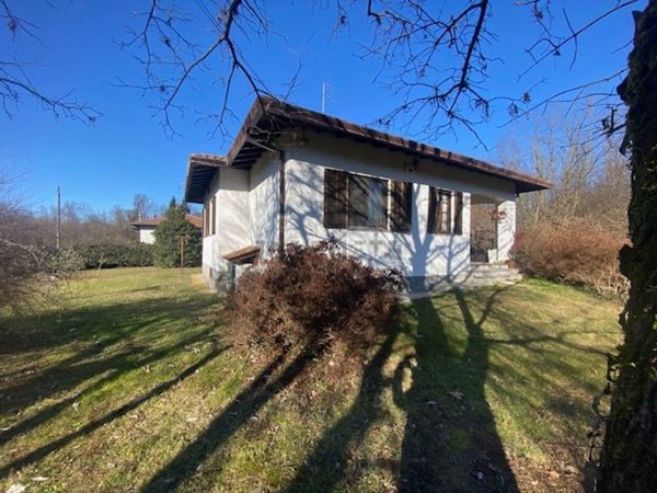 casa indipendente in vendita a Travedona-Monate