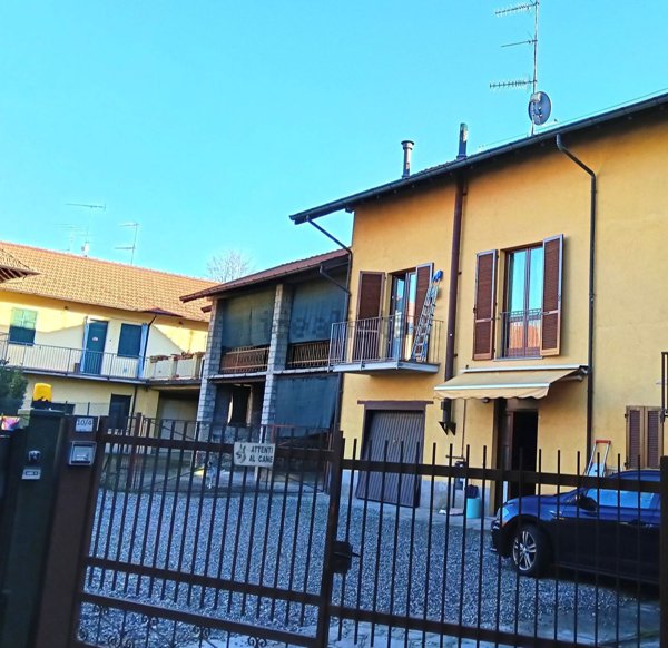 appartamento in vendita a Travedona-Monate