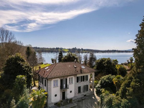 casa indipendente in vendita a Travedona-Monate