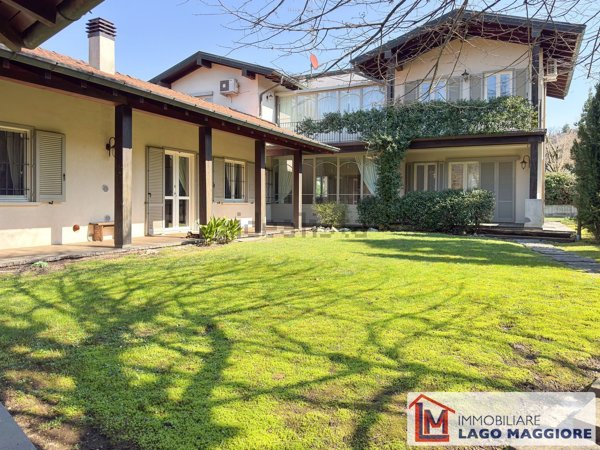 casa indipendente in vendita a Travedona-Monate