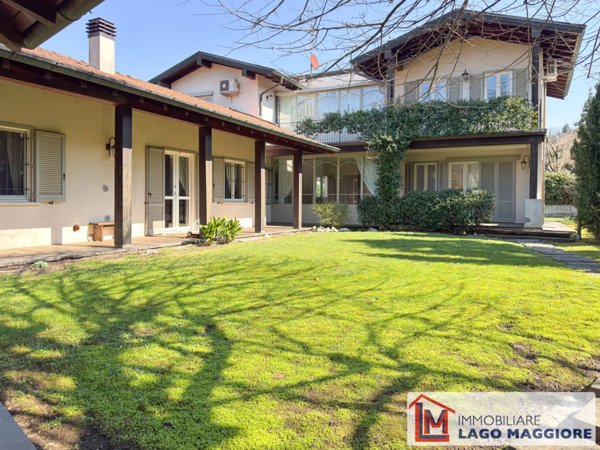 casa indipendente in vendita a Travedona-Monate