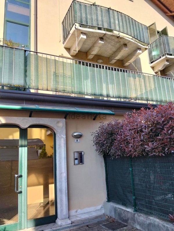 appartamento in vendita a Travedona-Monate