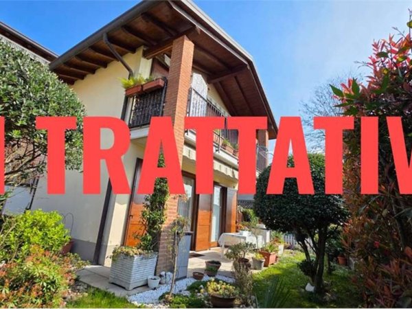casa indipendente in vendita a Travedona-Monate